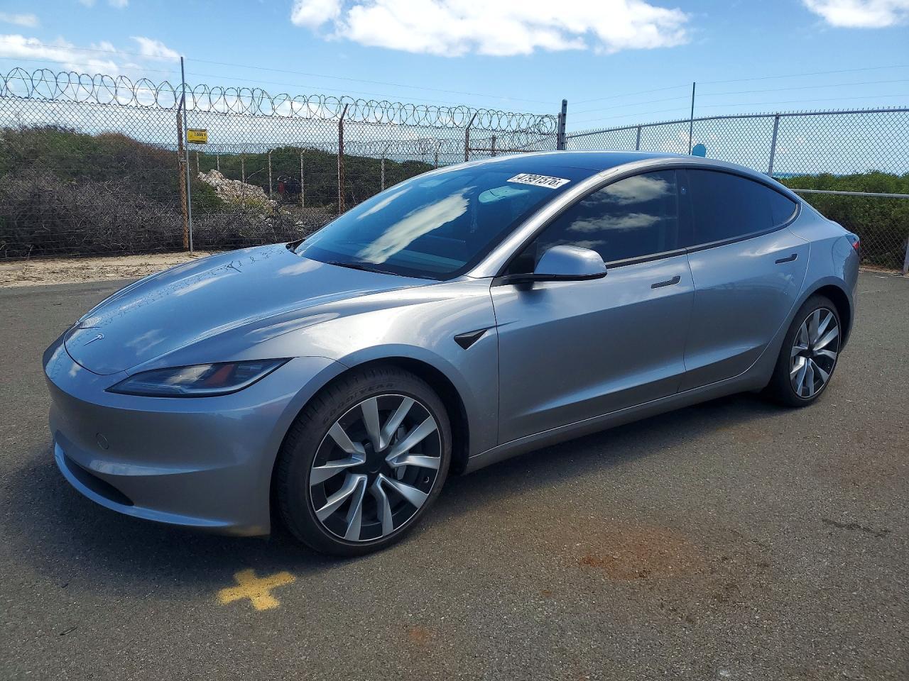 2025 TESLA MODEL 3