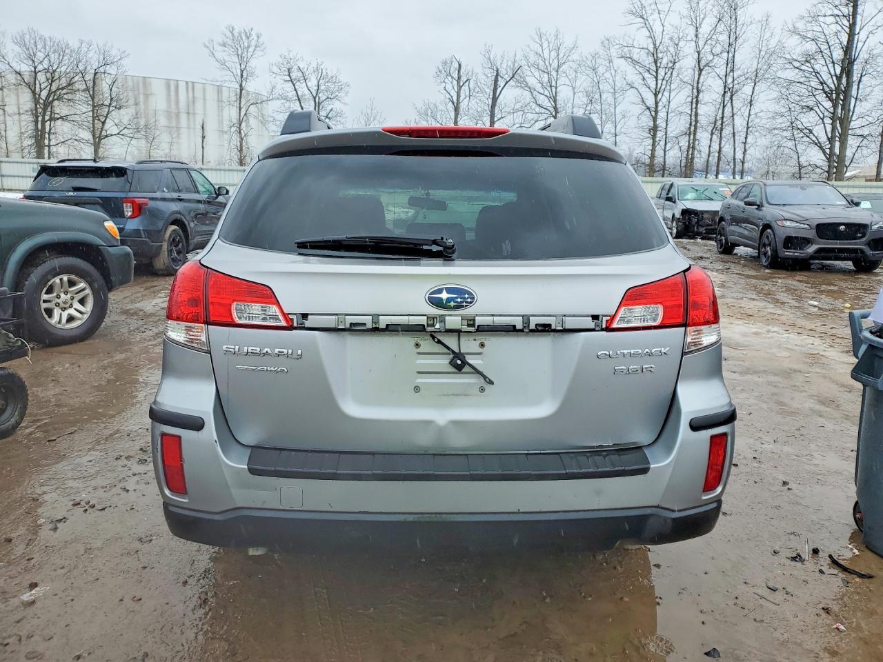 2010 SUBARU Outback