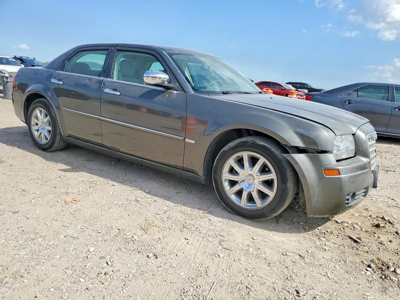 2010 CHRYSLER 300
