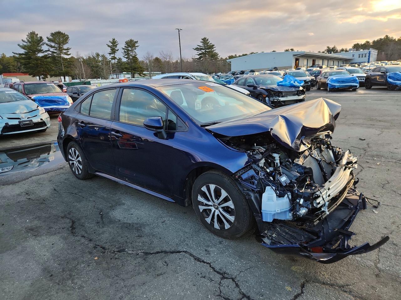 2022 TOYOTA COROLLA