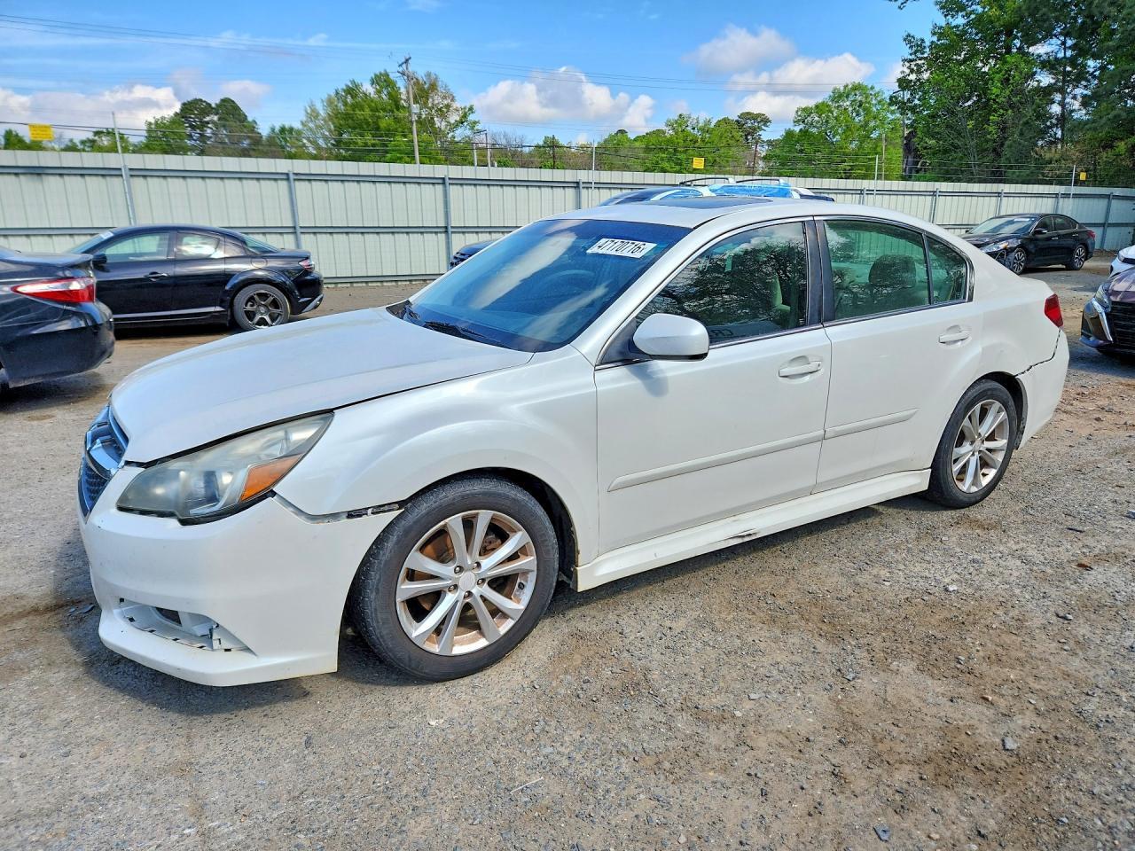 2013 SUBARU Legacy