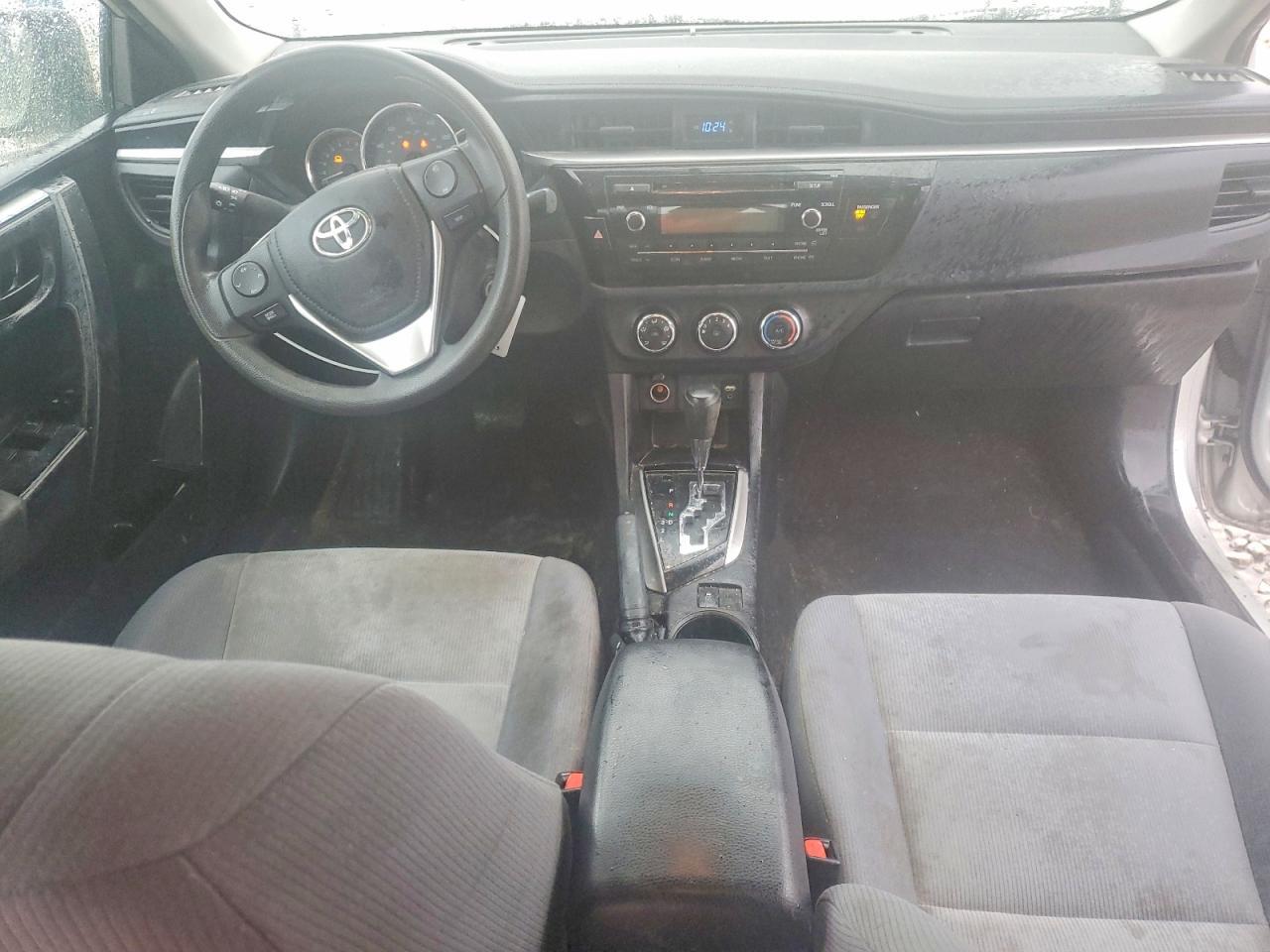 2015 TOYOTA COROLLA