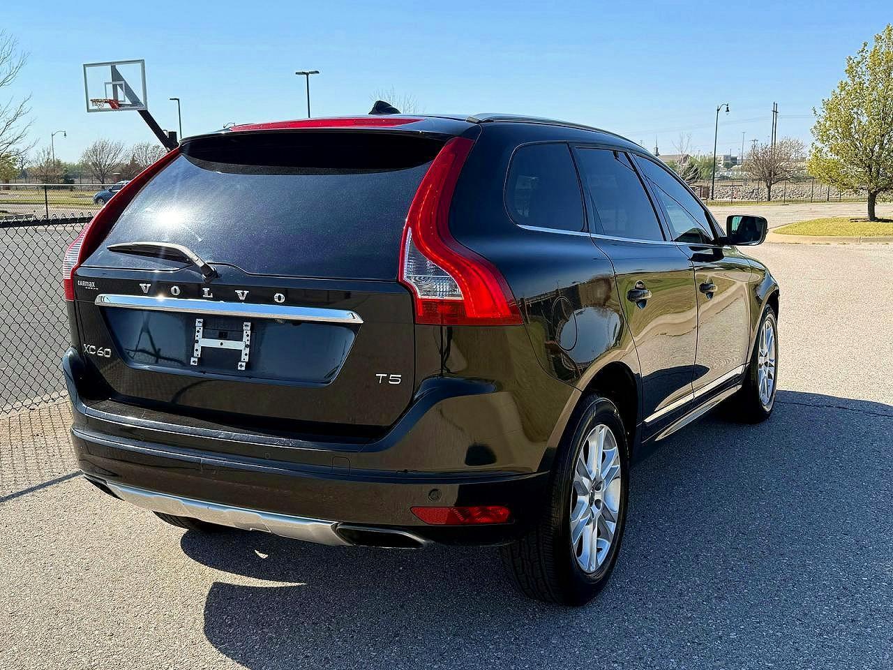 2015 VOLVO XC60