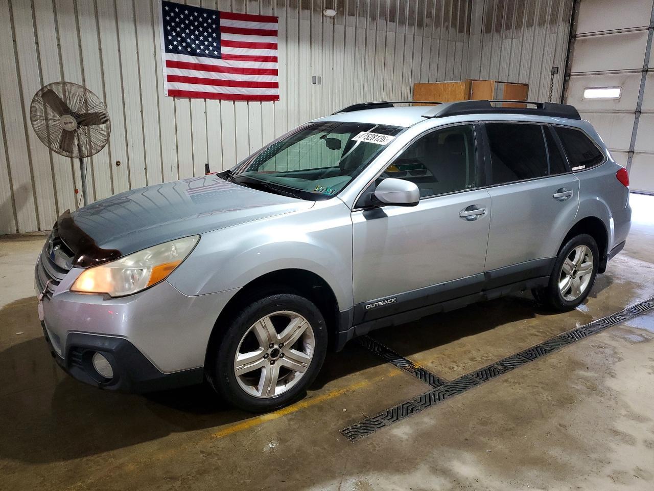 2013 SUBARU Outback