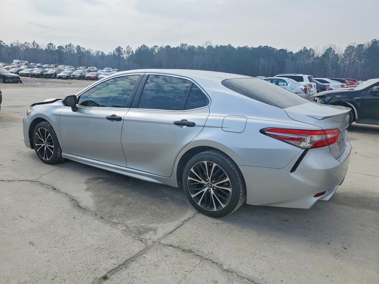 2018 TOYOTA CAMRY