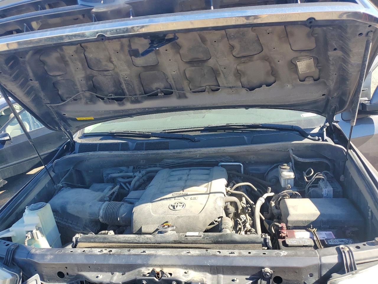 2016 TOYOTA Sequoia