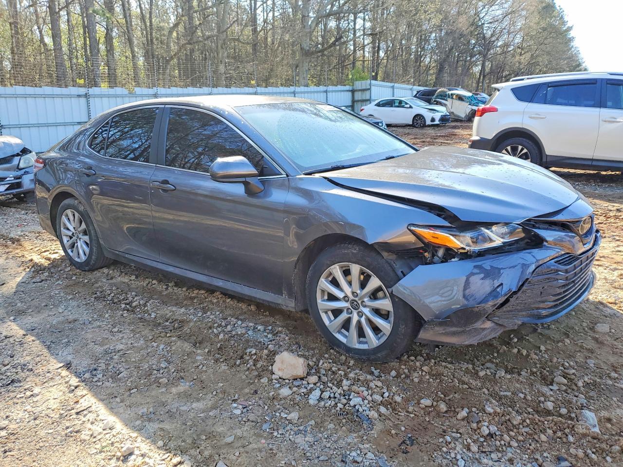 2019 TOYOTA CAMRY