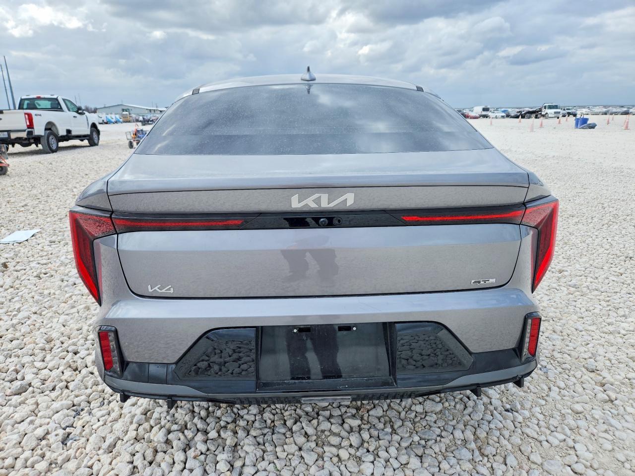 2025 KIA K4