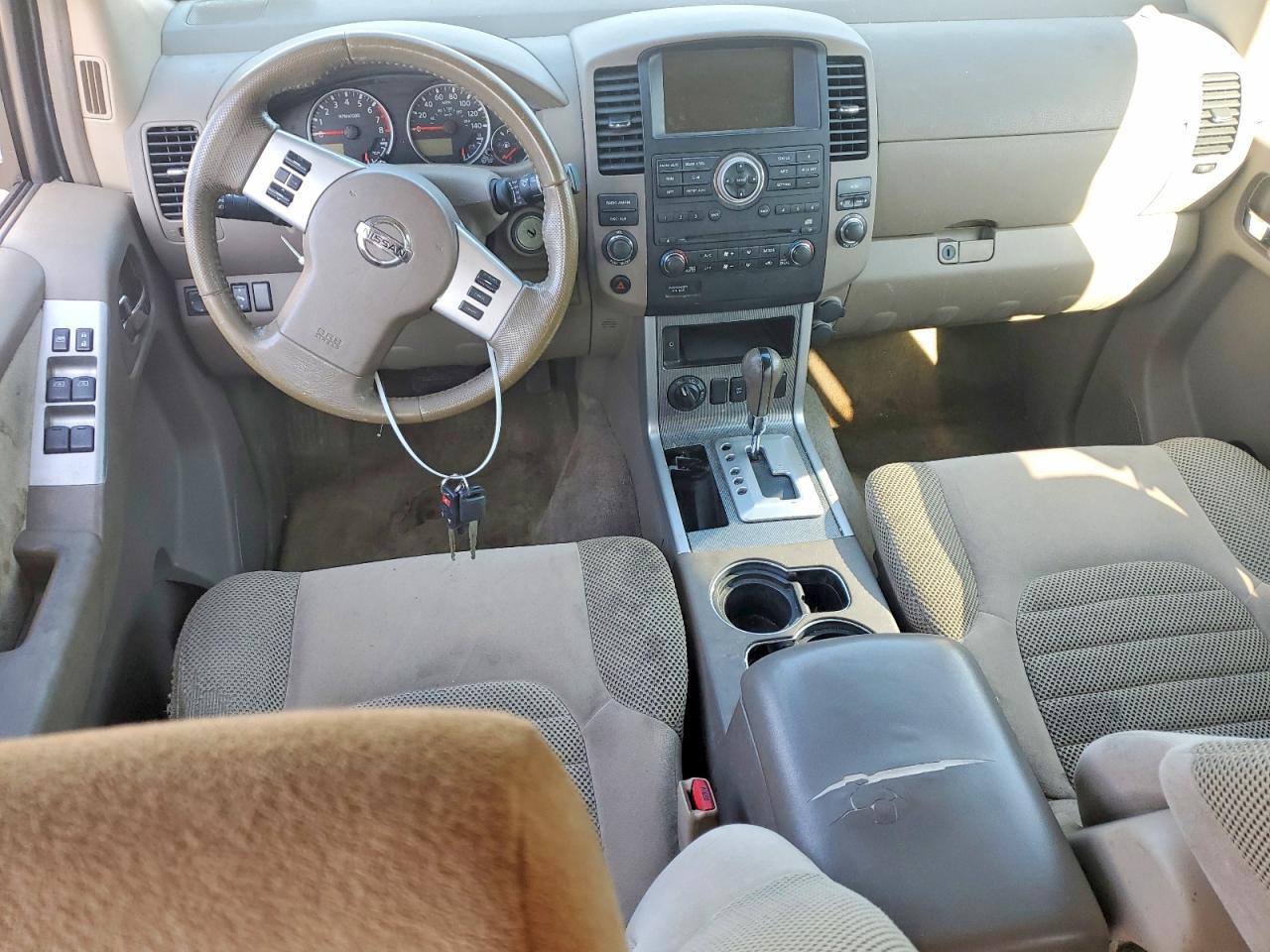 2011 NISSAN PATHFINDER