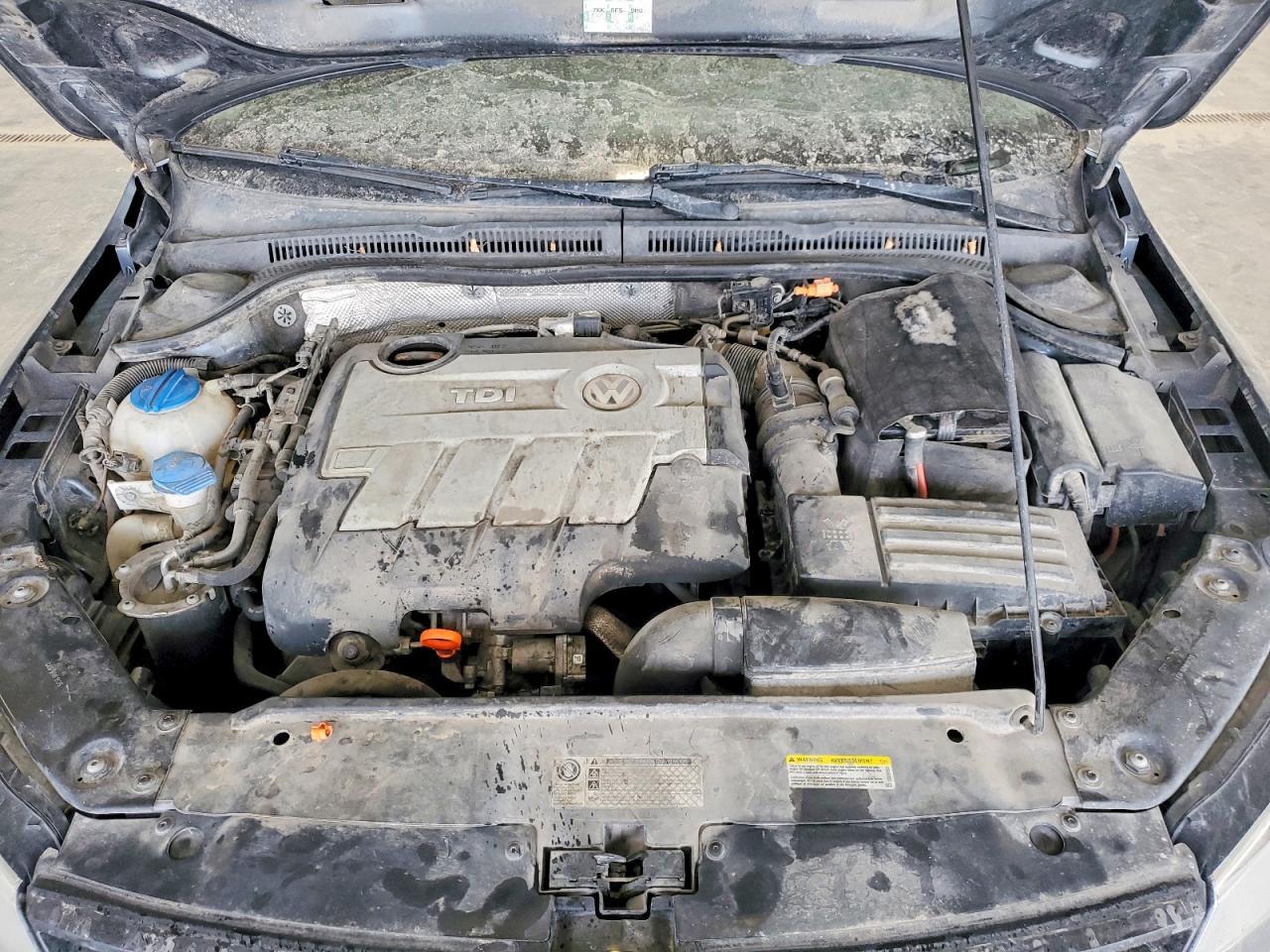2013 VOLKSWAGEN JETTA