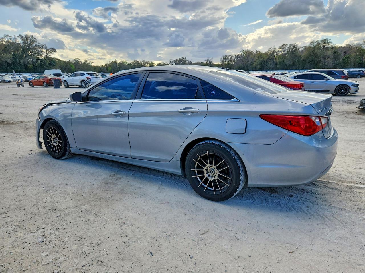 2011 HYUNDAI SONATA