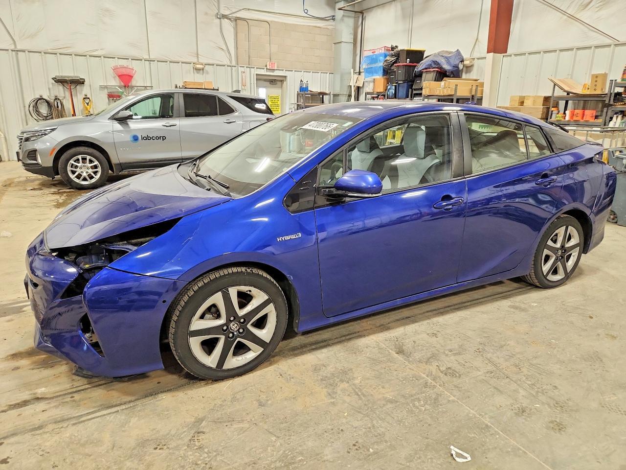 2017 TOYOTA PRIUS