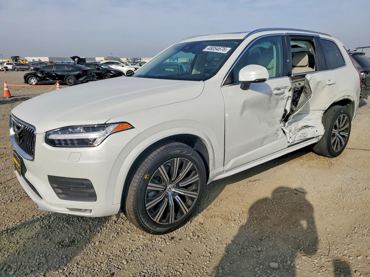2023 VOLVO XC90