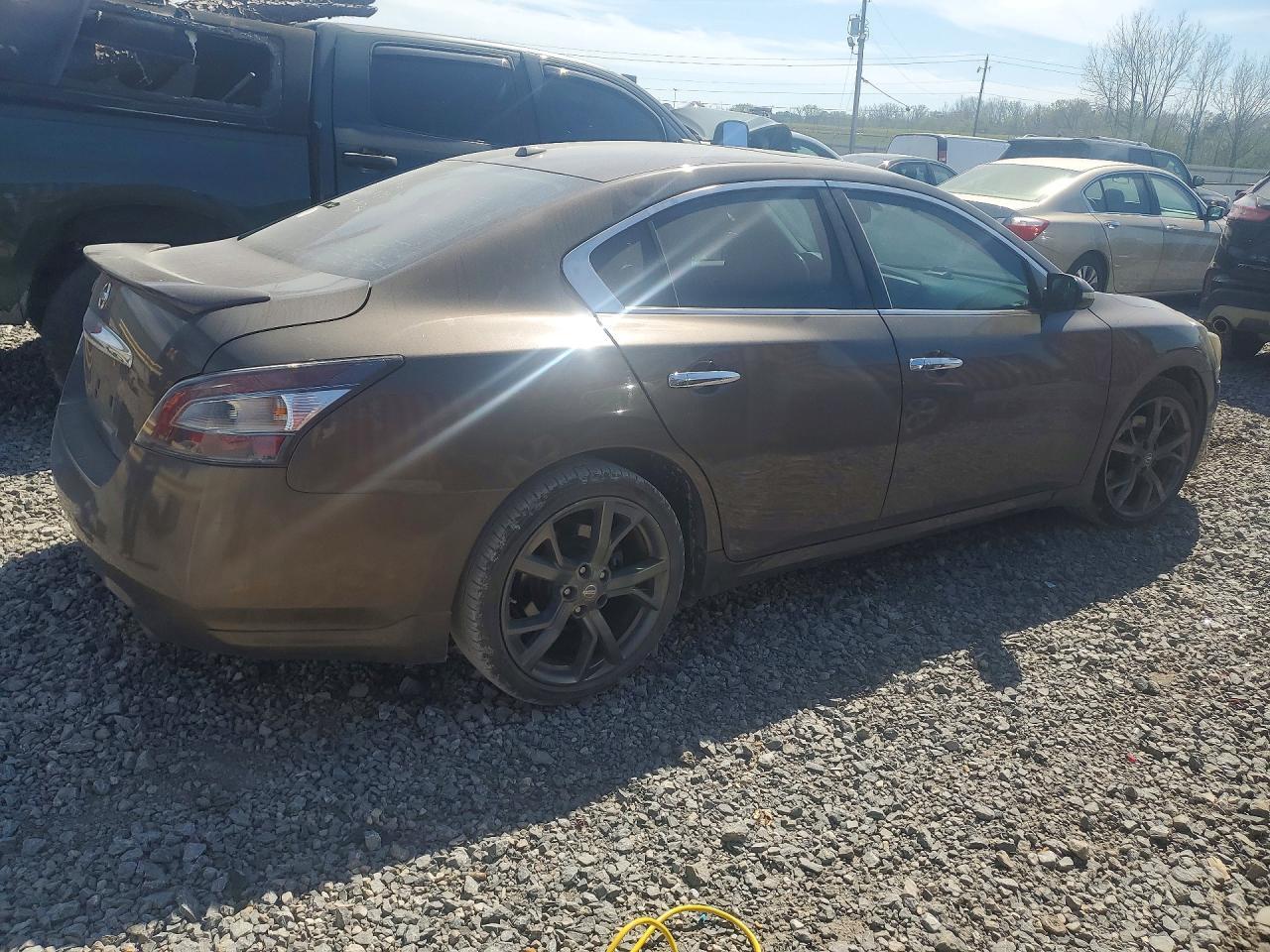 2014 NISSAN Maxima