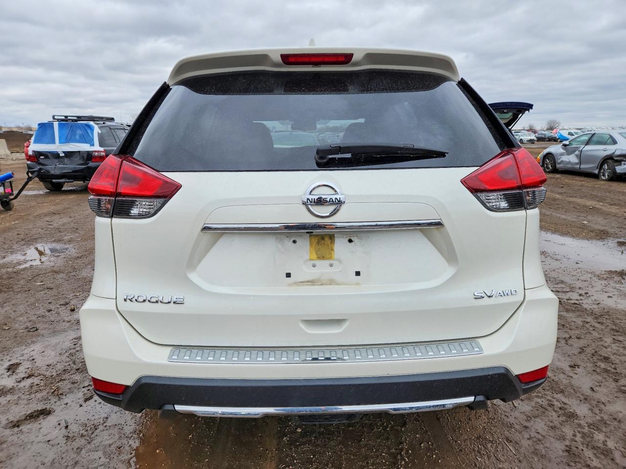 2017 NISSAN ROGUE