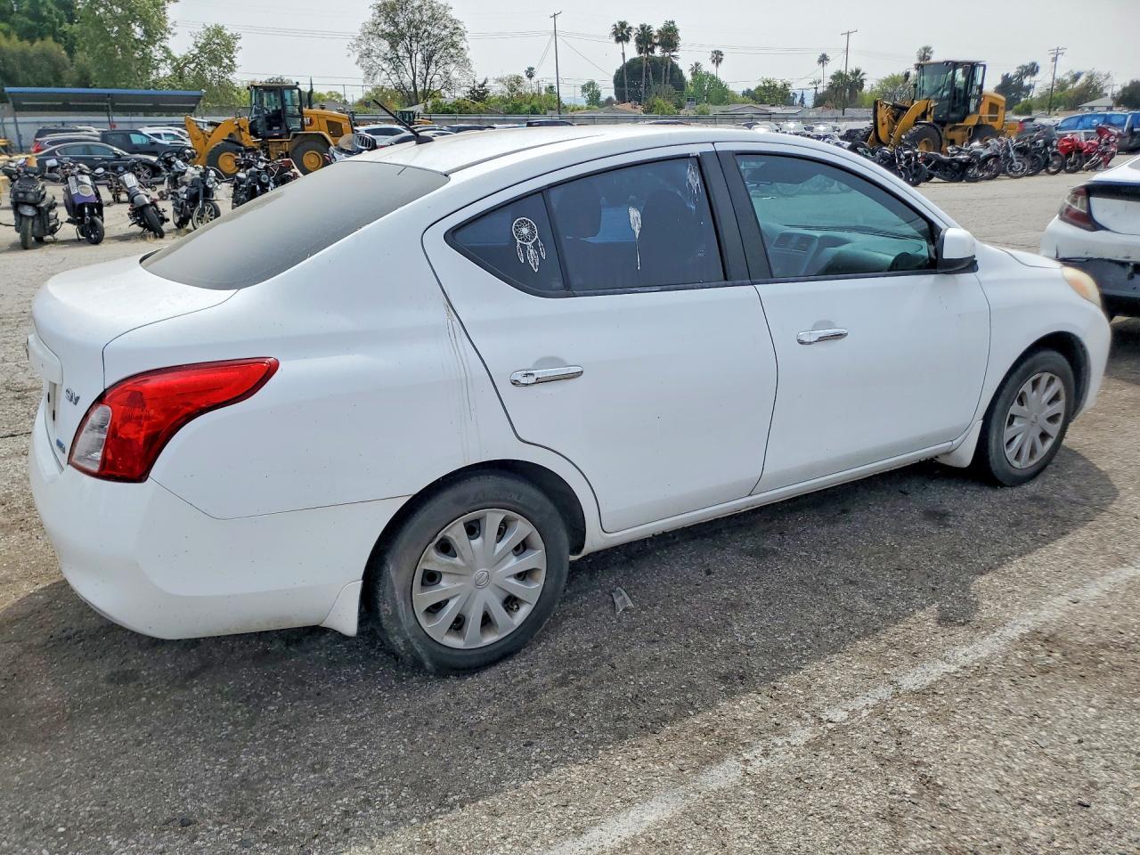 2012 NISSAN VERSA