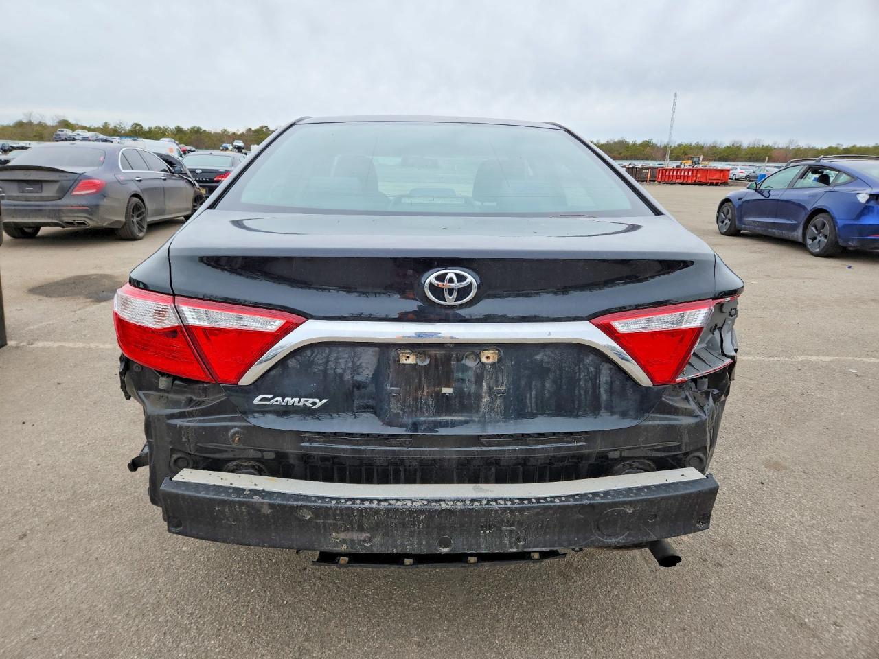 2017 TOYOTA CAMRY