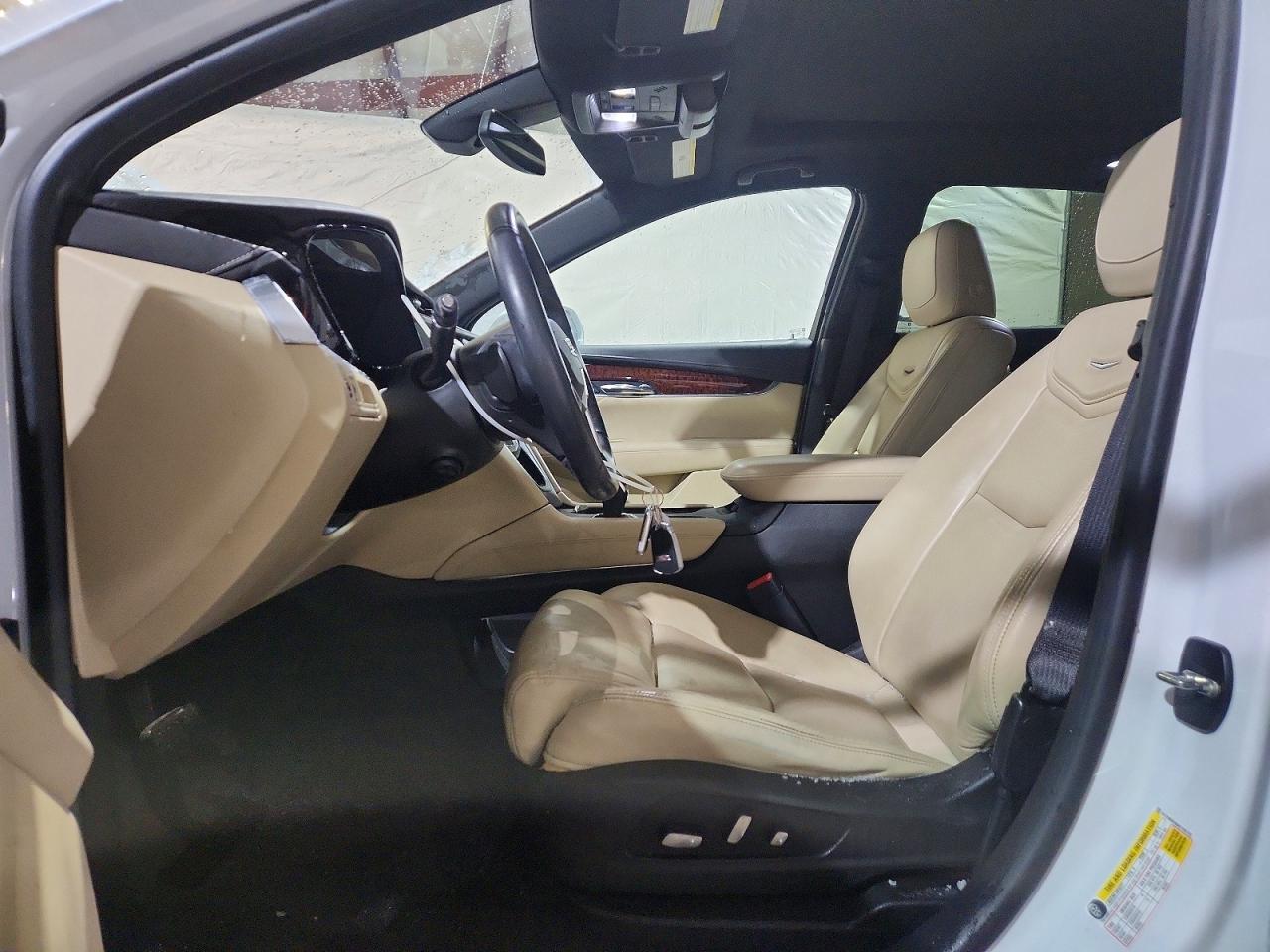 2017 CADILLAC XT5