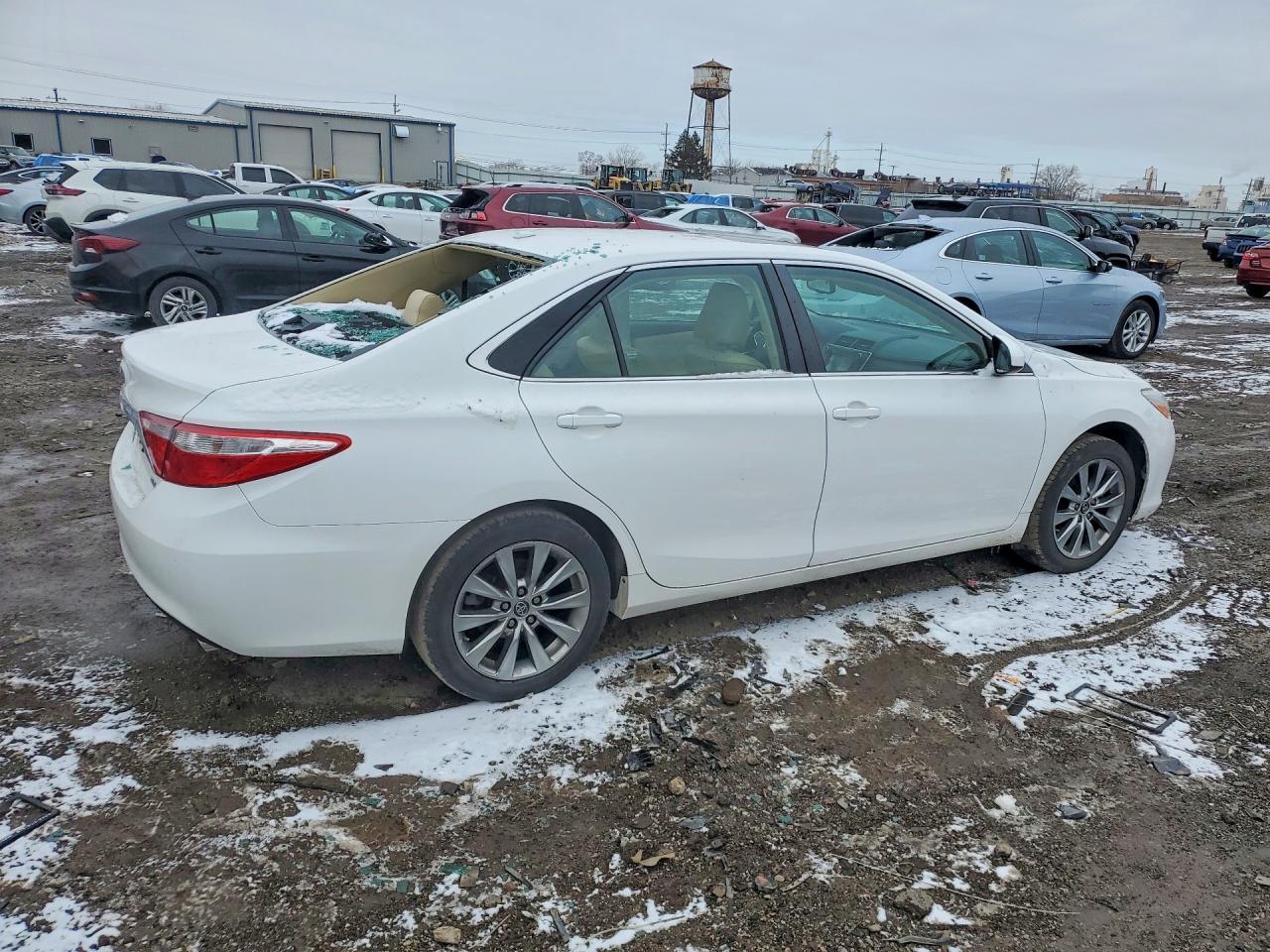 2015 TOYOTA CAMRY