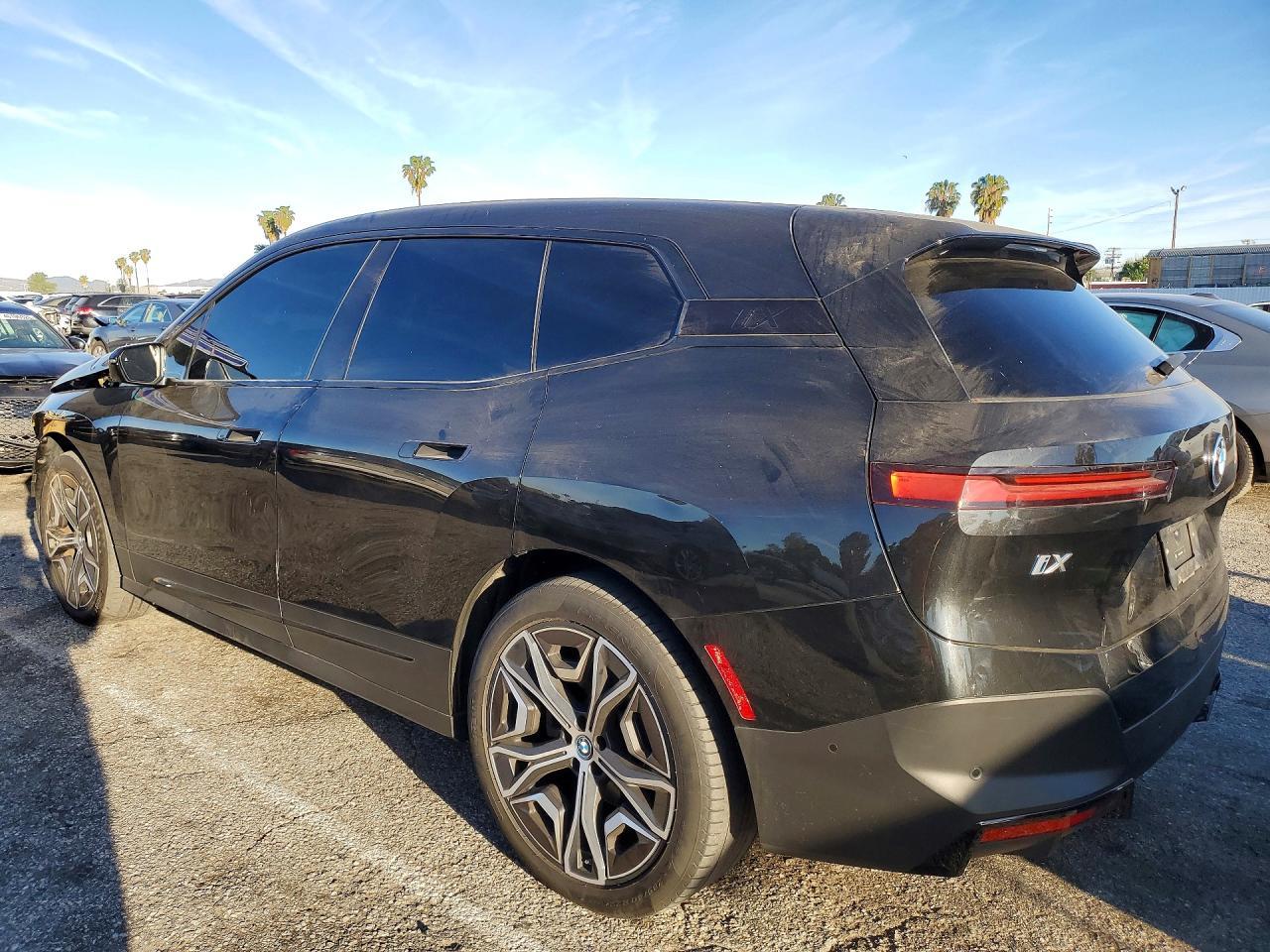 2024 BMW iX