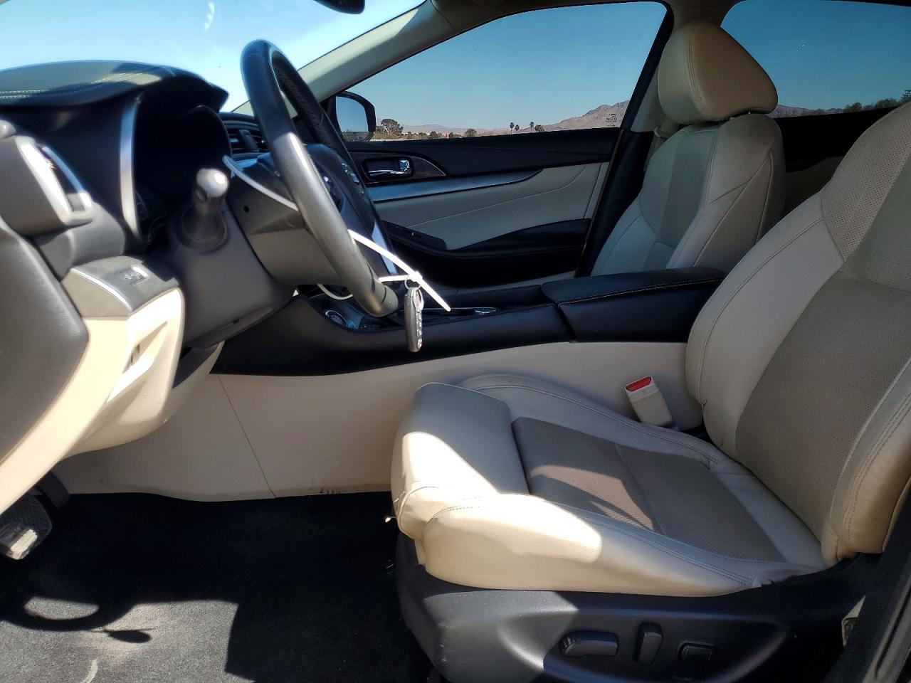 2017 NISSAN Maxima