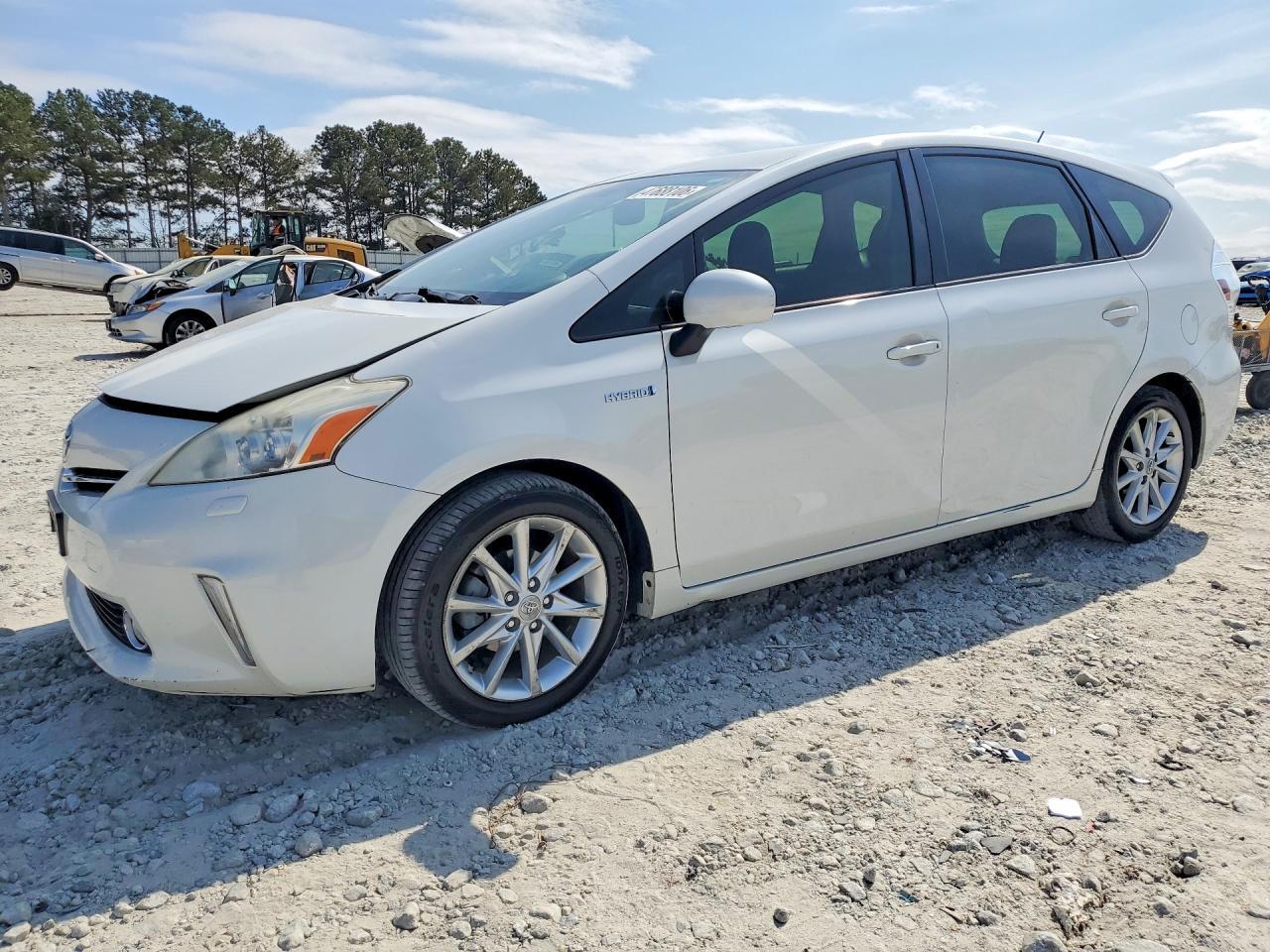 2013 TOYOTA PRIUS V