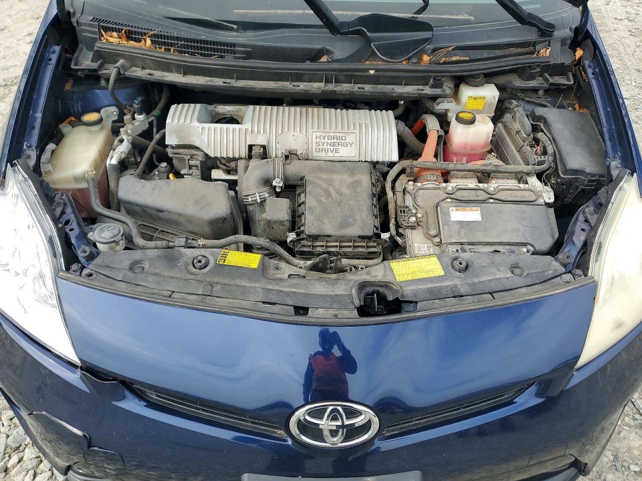 2013 TOYOTA PRIUS