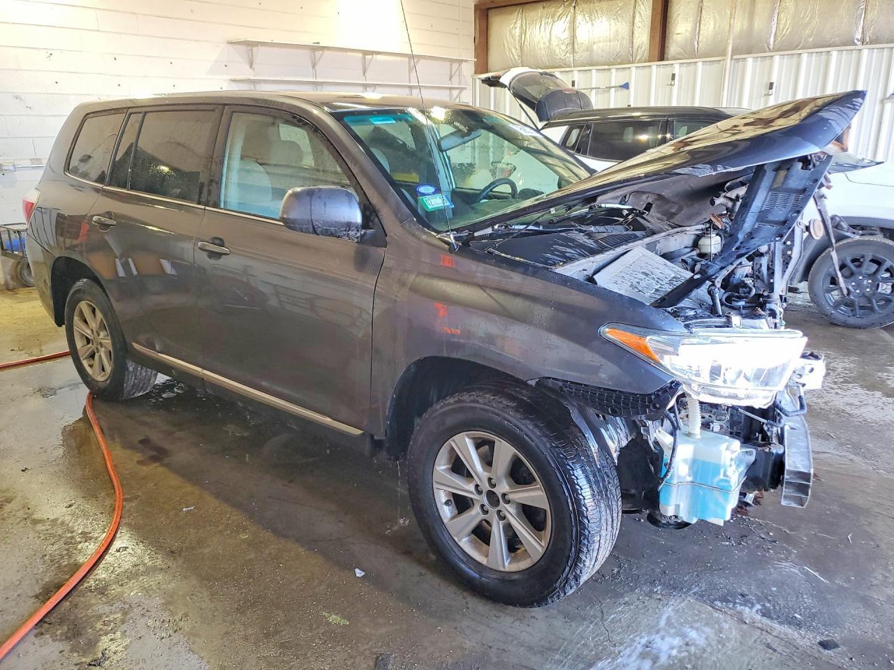 2011 TOYOTA HIGHLANDER