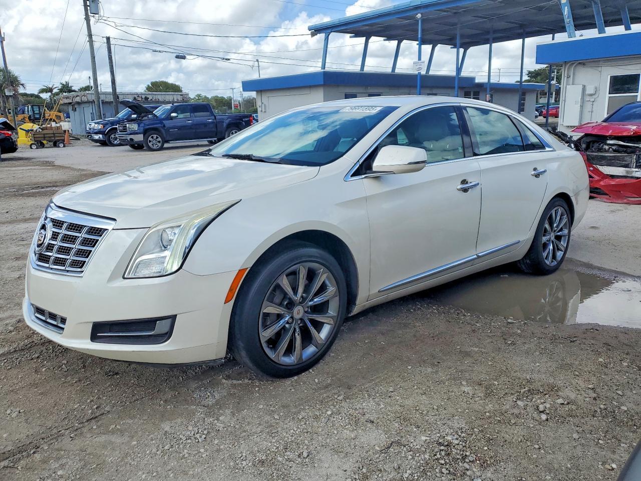 2013 CADILLAC XTS