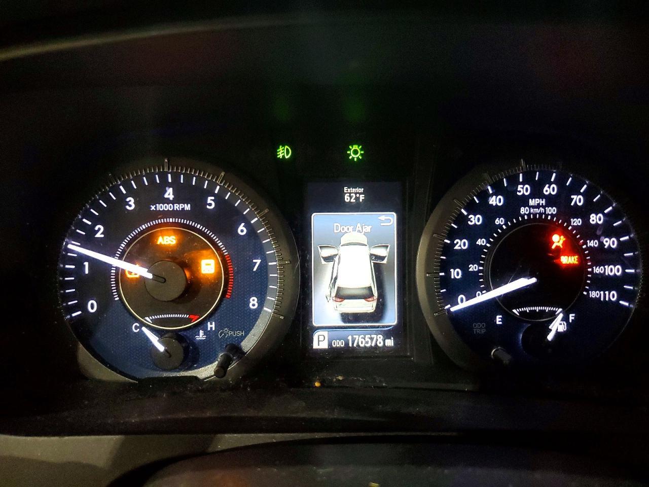 2015 TOYOTA SIENNA