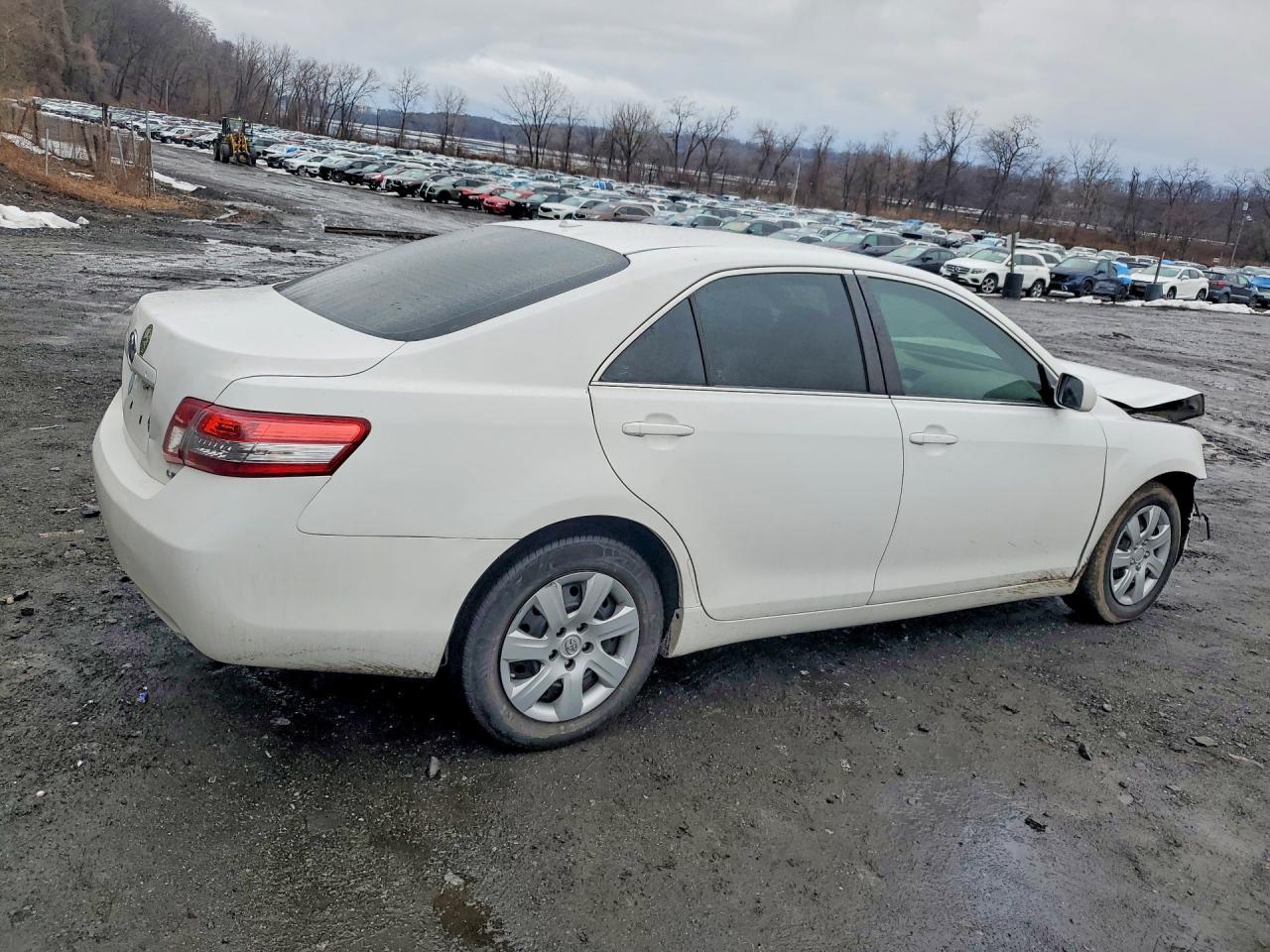 2011 TOYOTA CAMRY