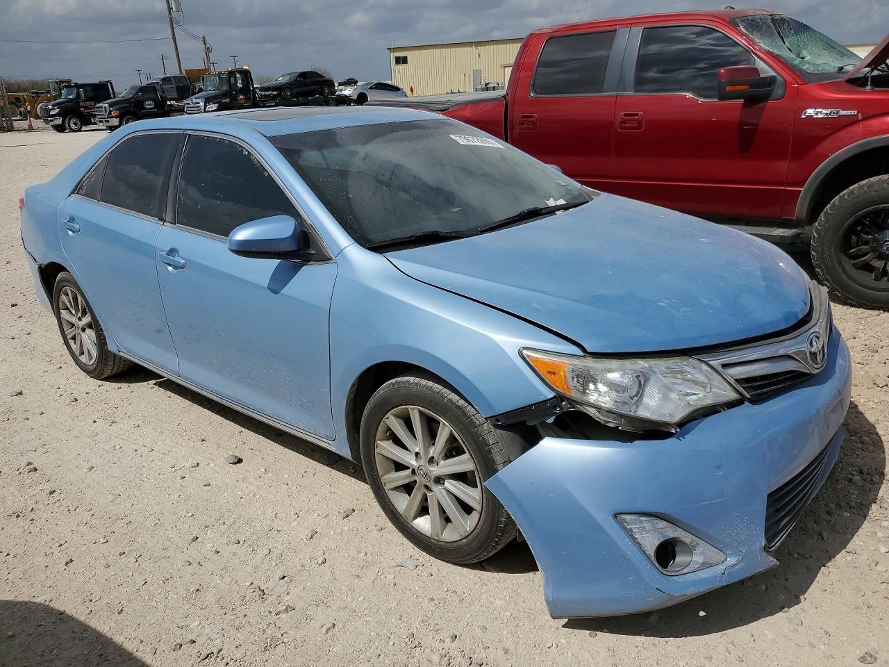 2014 TOYOTA CAMRY