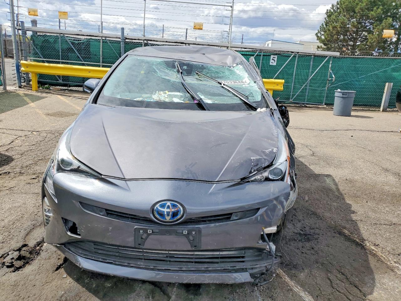 2017 TOYOTA PRIUS