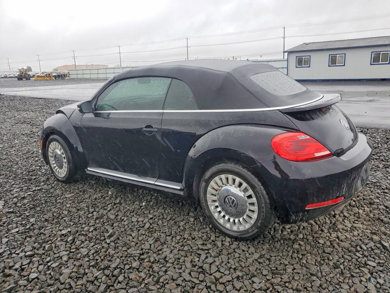 2015 VOLKSWAGEN Beetle