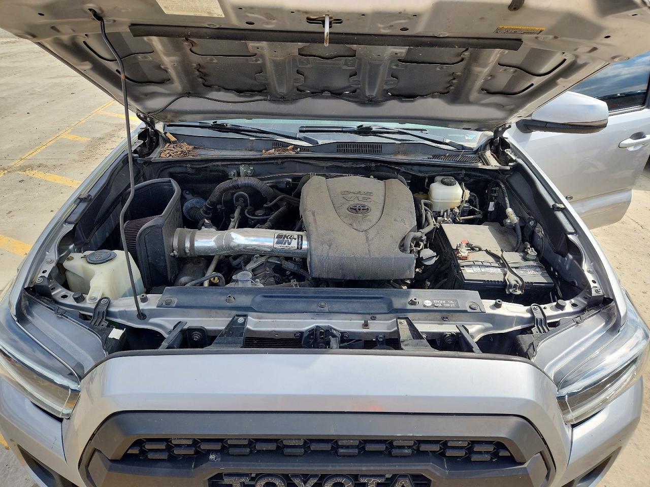 2016 TOYOTA TACOMA