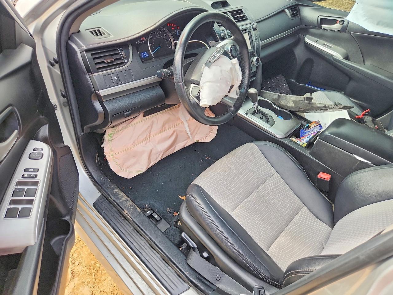 2014 TOYOTA CAMRY