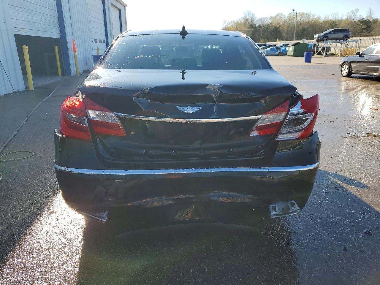 2012 HYUNDAI GENESIS