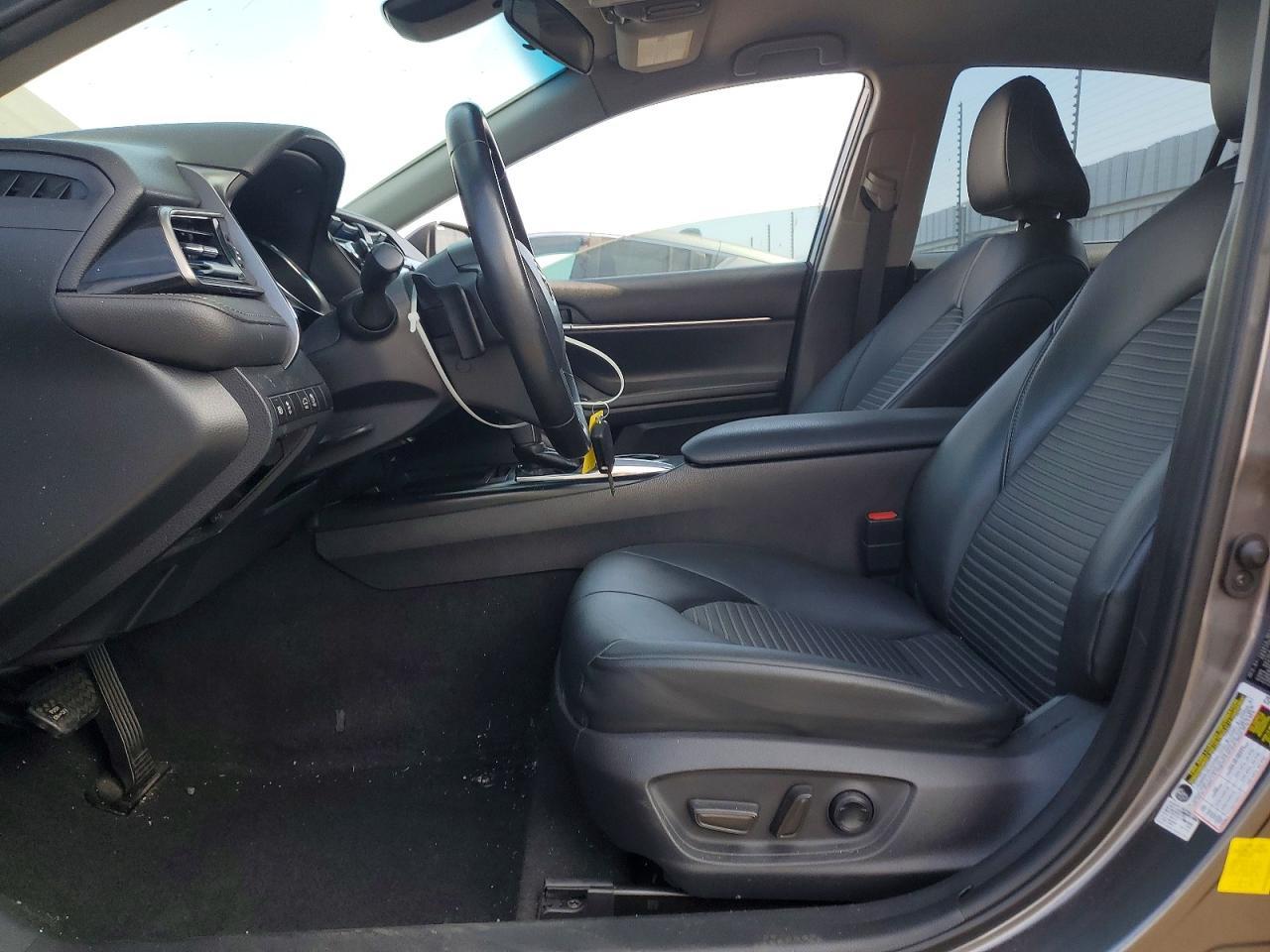 2019 TOYOTA CAMRY