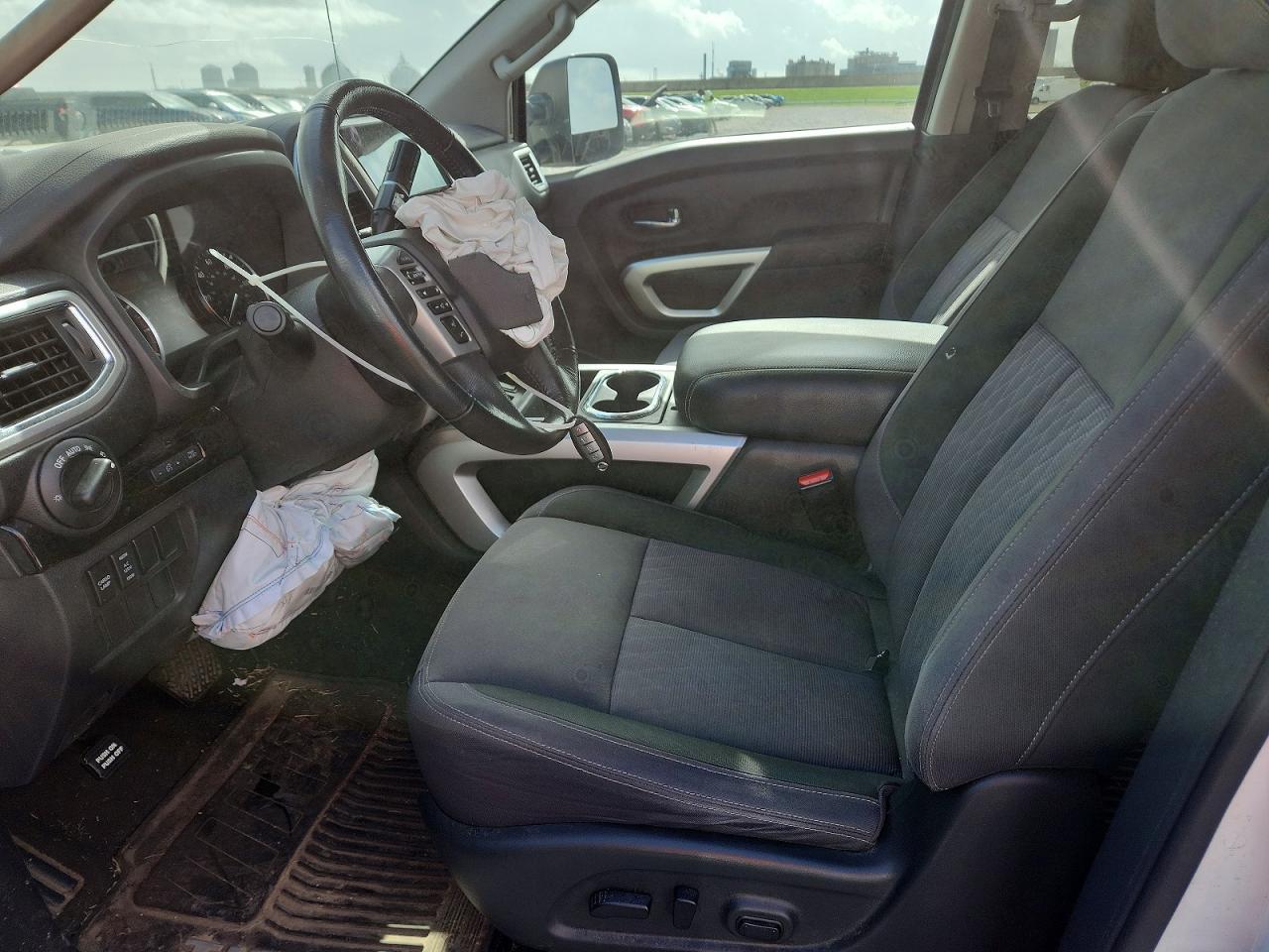 2020 NISSAN Titan