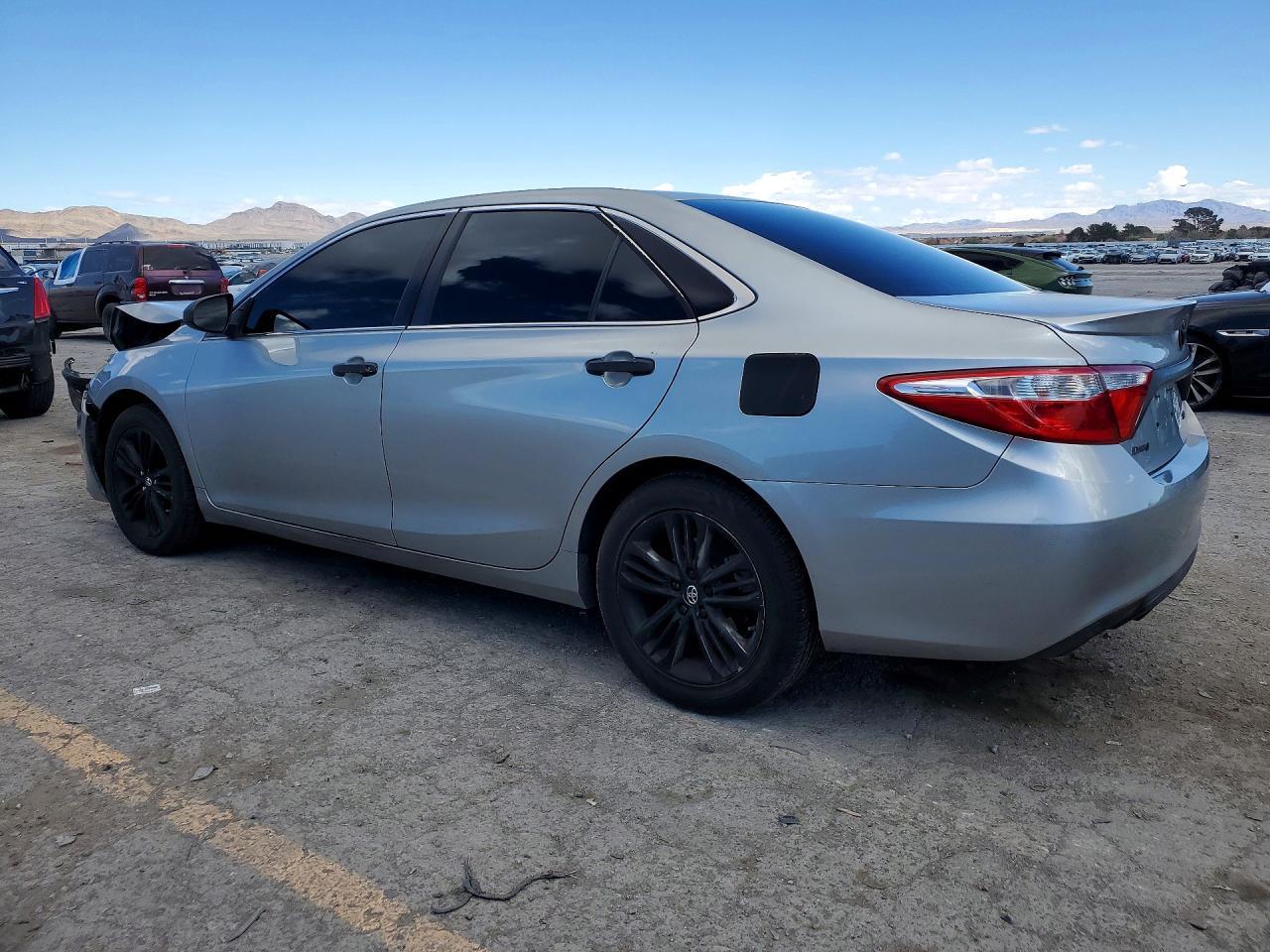 2016 TOYOTA CAMRY