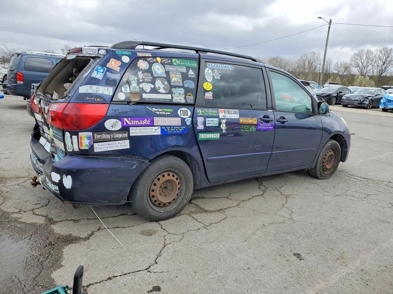 2007 TOYOTA SIENNA