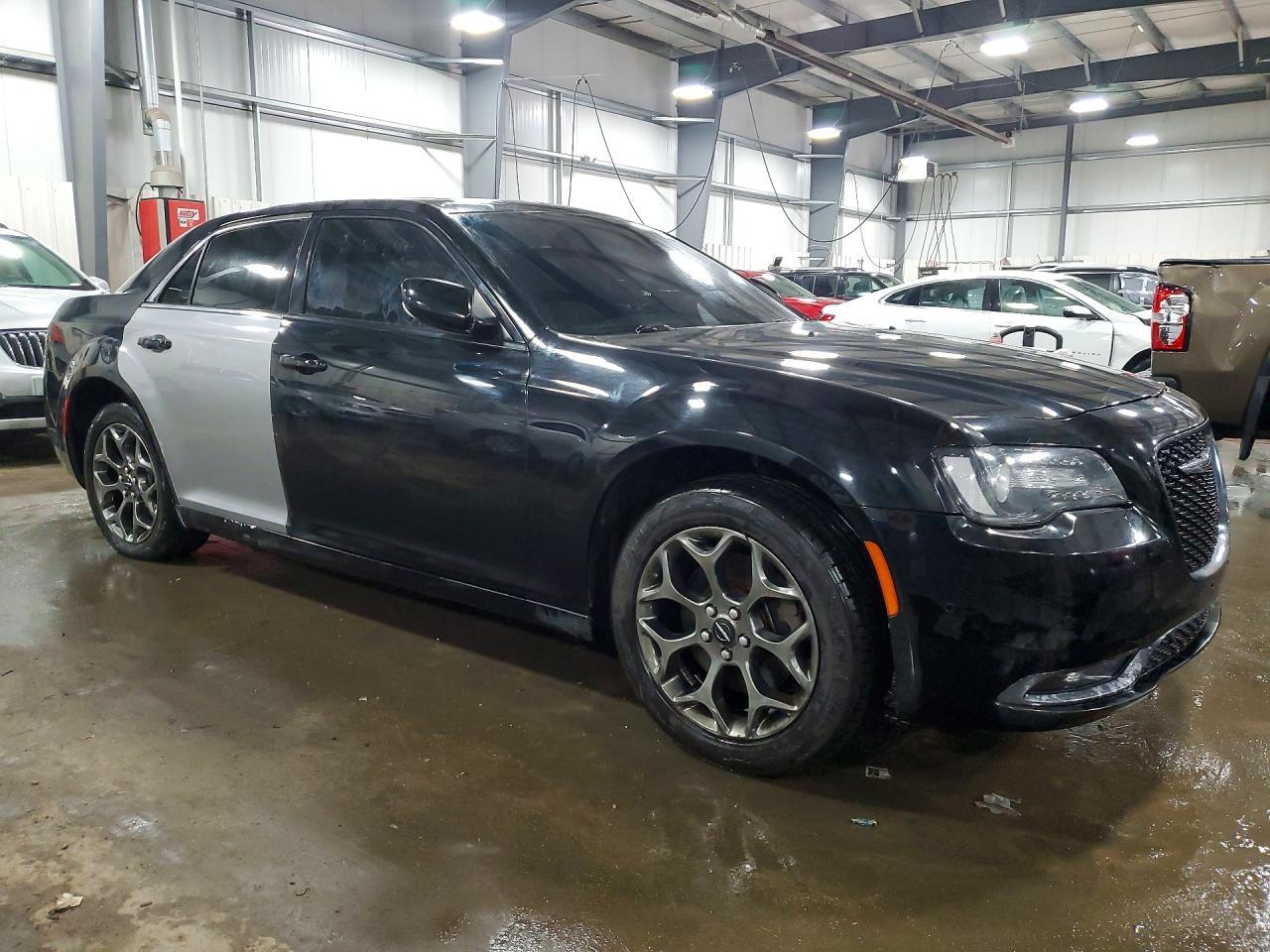 2017 CHRYSLER 300
