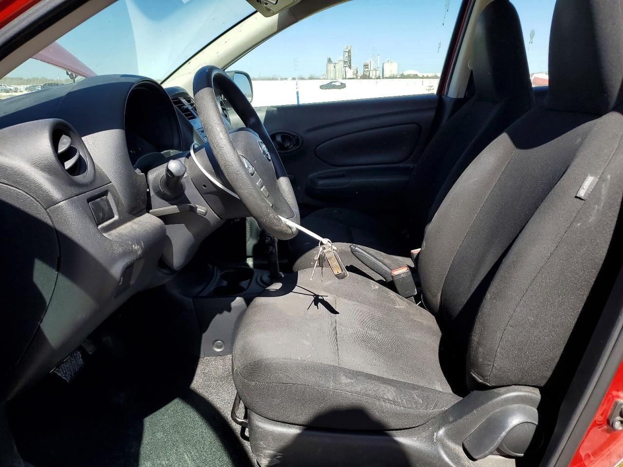 2015 NISSAN VERSA
