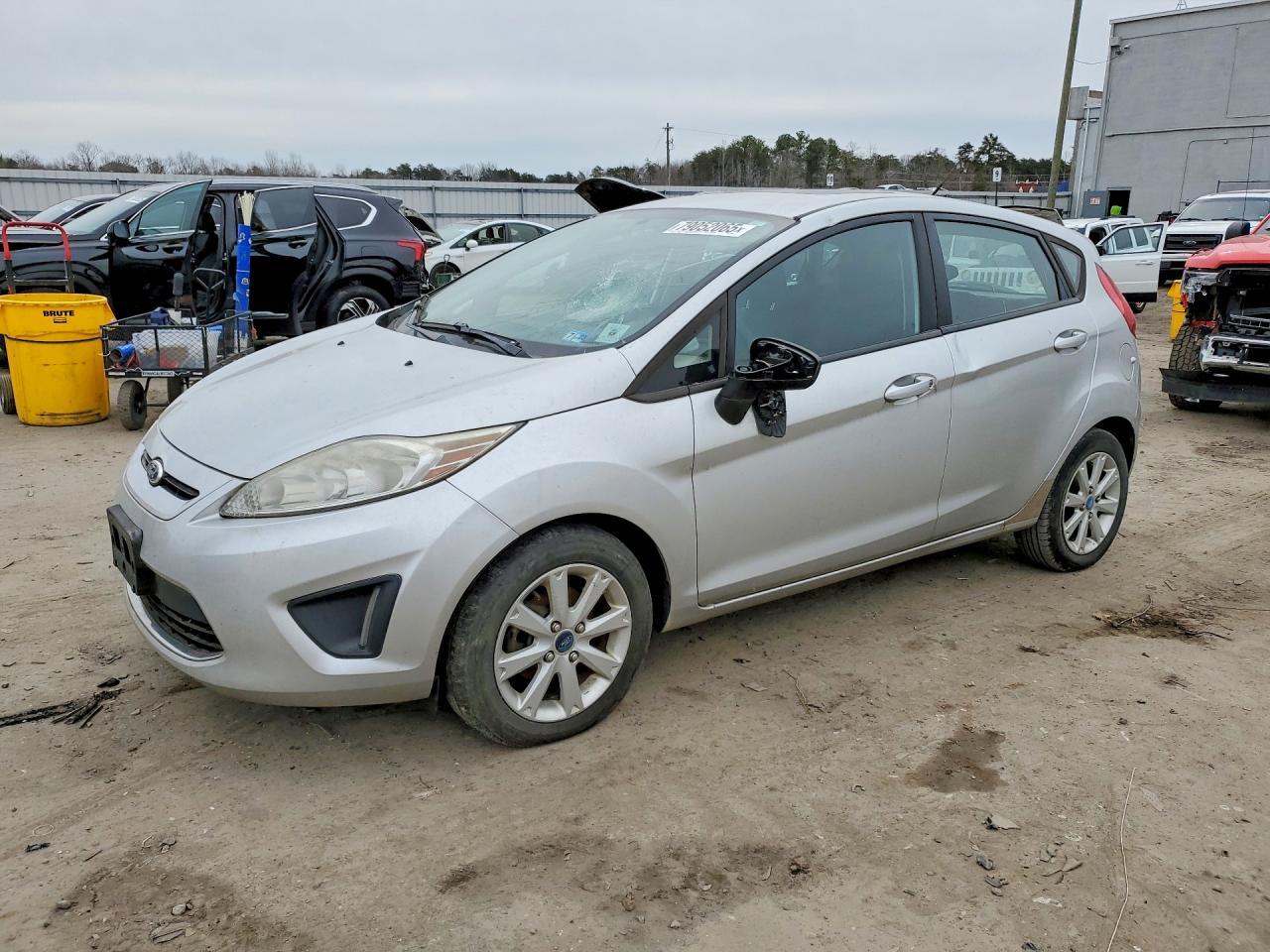 2012 FORD Fiesta