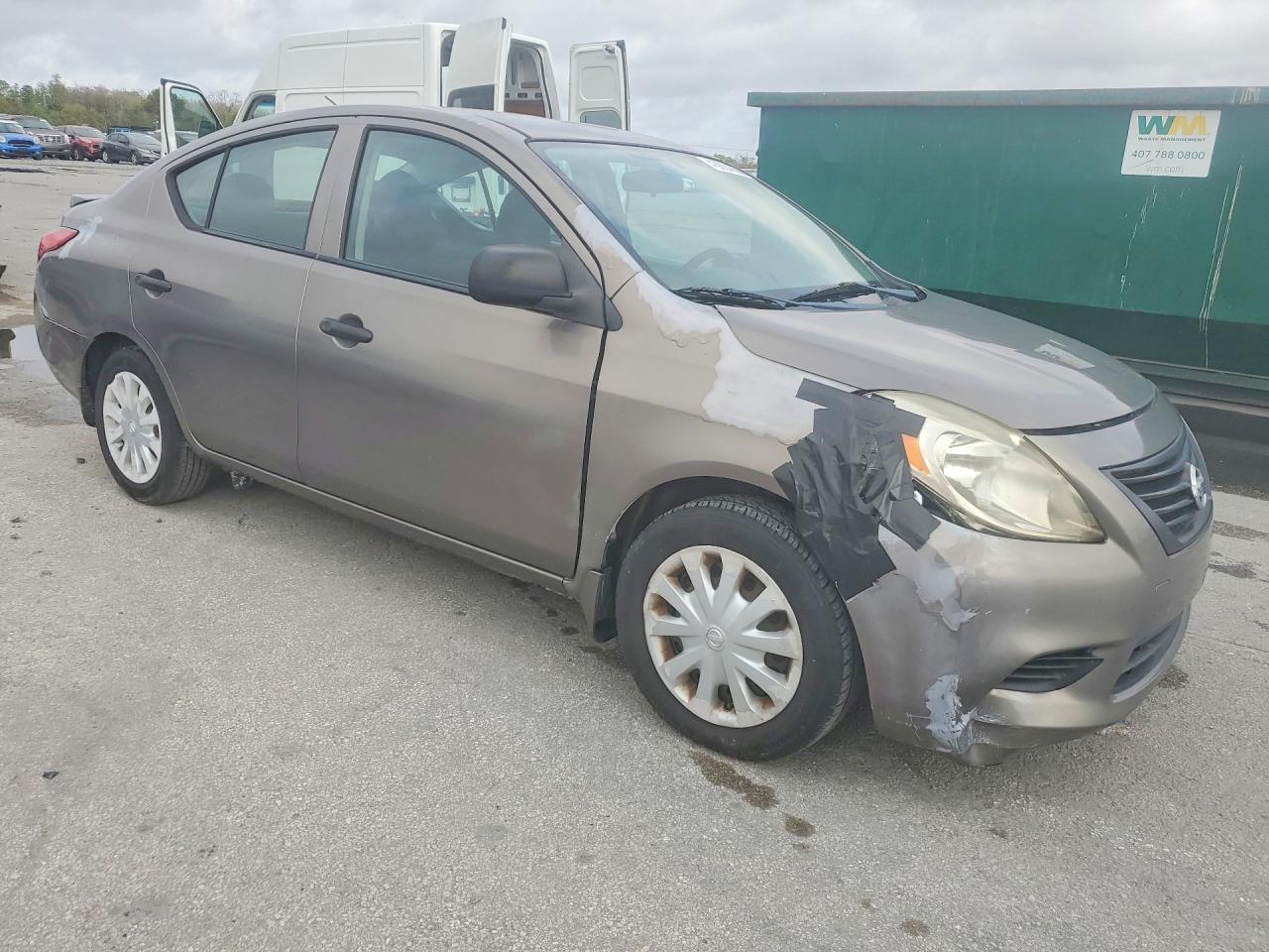 2014 NISSAN VERSA