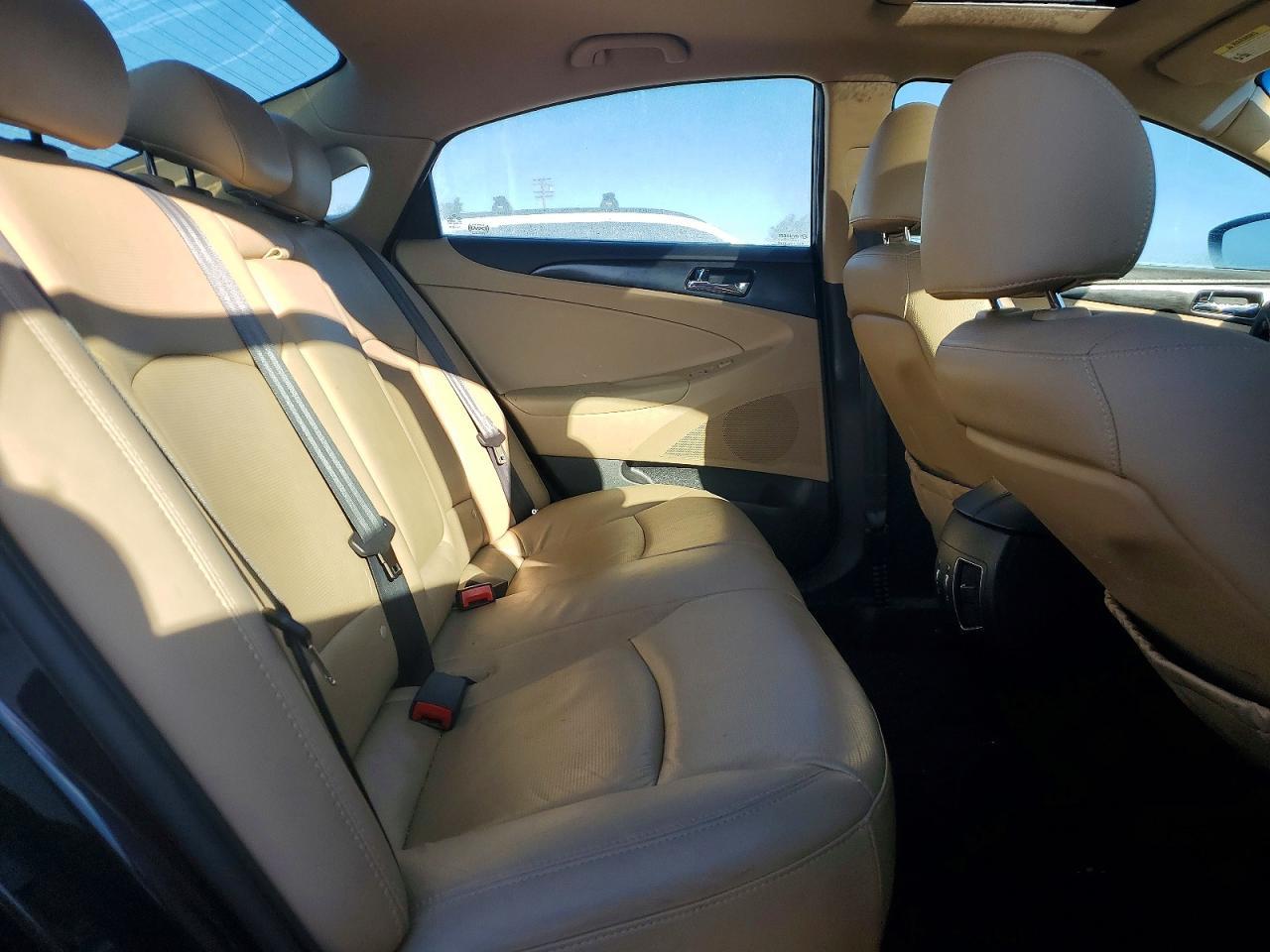 2011 HYUNDAI SONATA