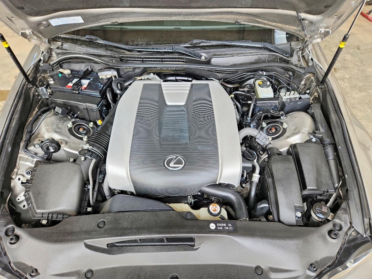 2018 LEXUS IS 300