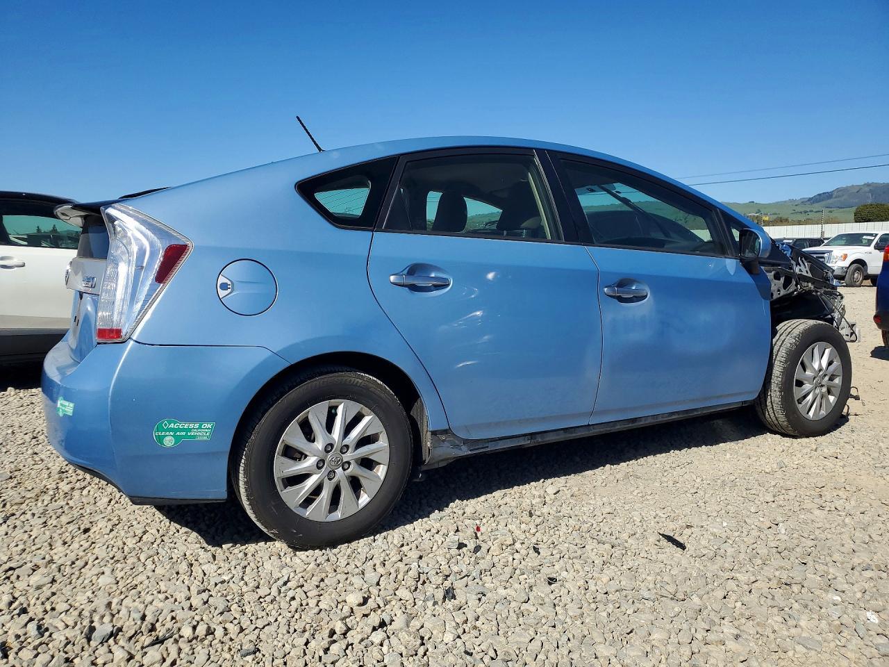 2014 TOYOTA Prius Plug-In