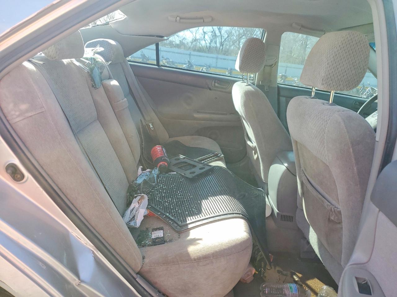 2004 TOYOTA CAMRY
