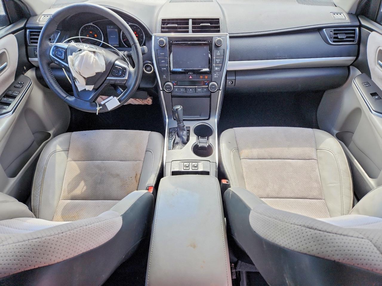 2016 TOYOTA CAMRY